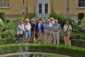 Club members and friends in Syon House garden